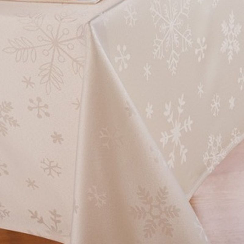 Blizzard Cream Tablecloth (52 x 70 in)